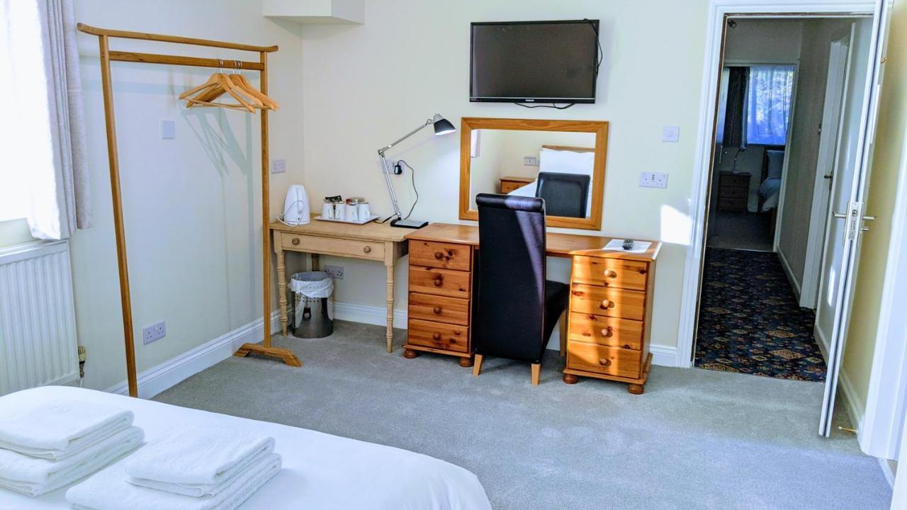 Ivybridge Guesthouse Fishguard Exteriör bild