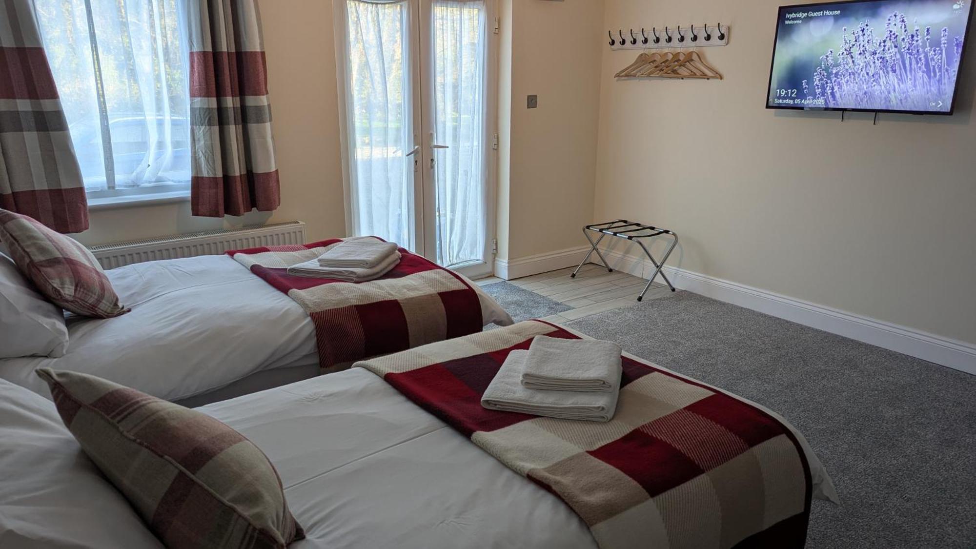 Ivybridge Guesthouse Fishguard Exteriör bild