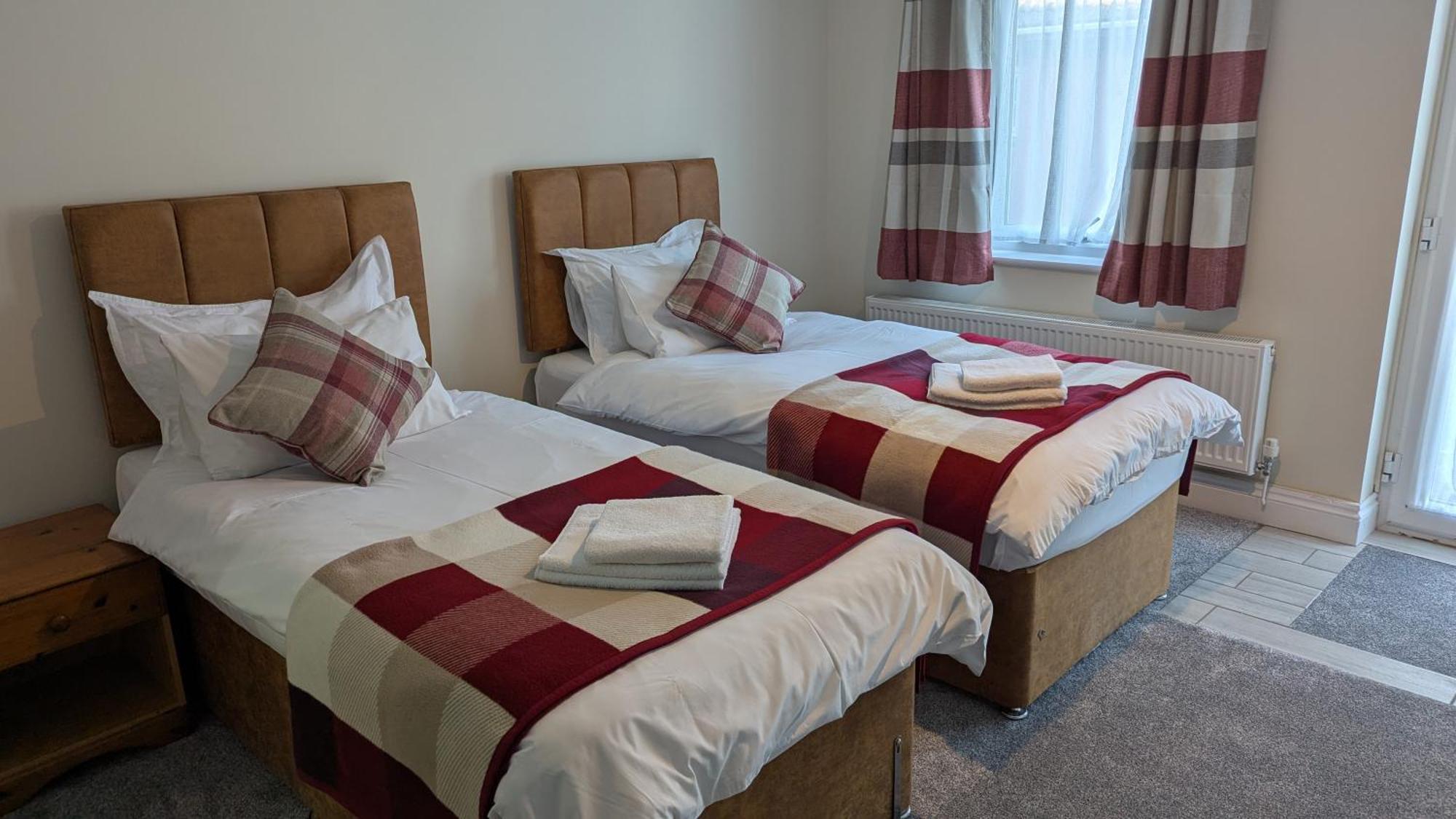 Ivybridge Guesthouse Fishguard Exteriör bild